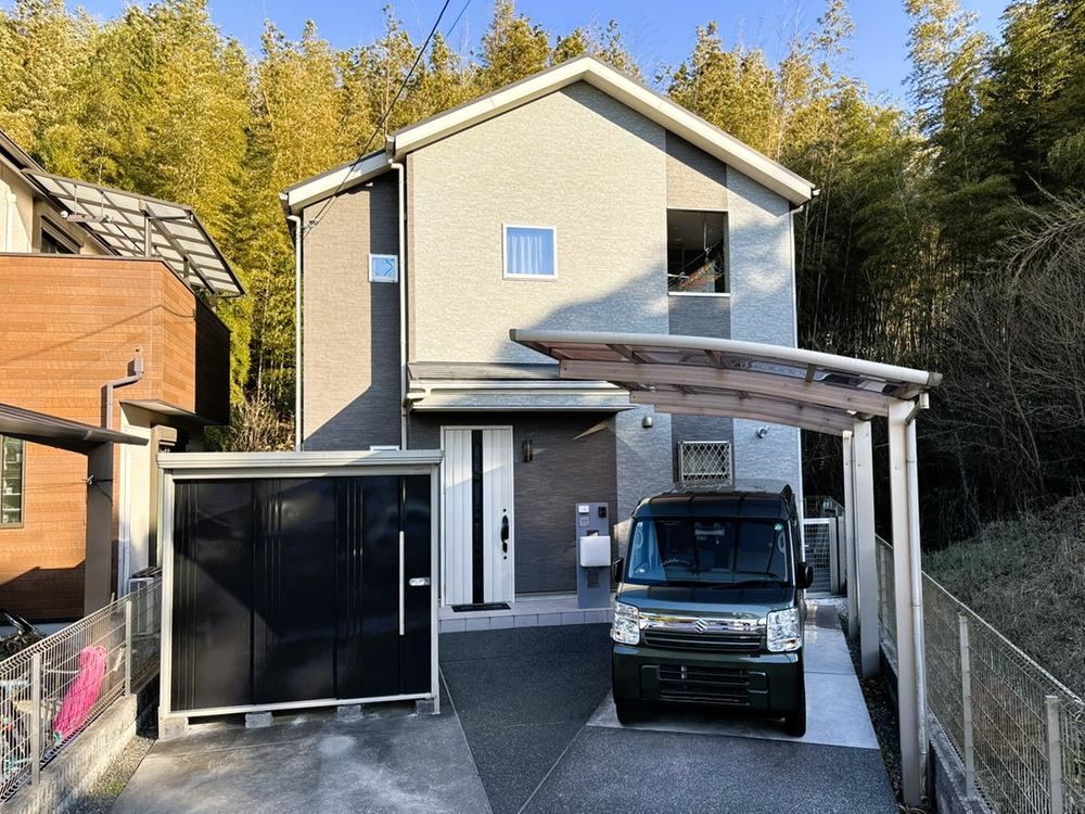 Charming 4LDK House with Loft in Totsuokuyama - Photo 1