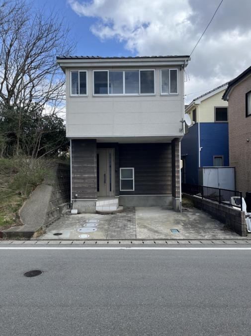 Coastal Living: 3LDK Home Near the Beach - Photo 1