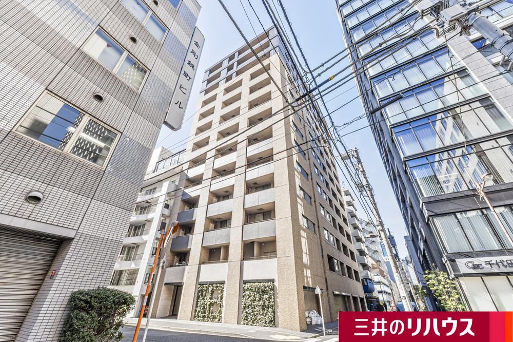 2LDK apartment in Chiyoda Ward, Tokyo - Photo 1