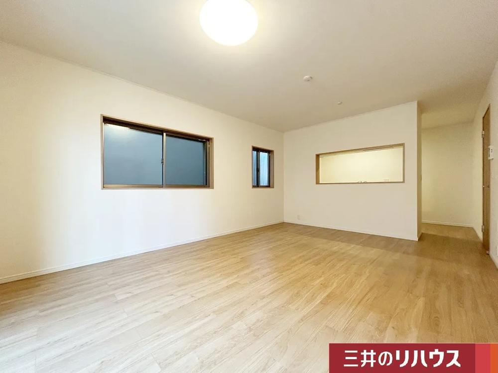 Renovated 4LDK Home in Katayama - Photo 1