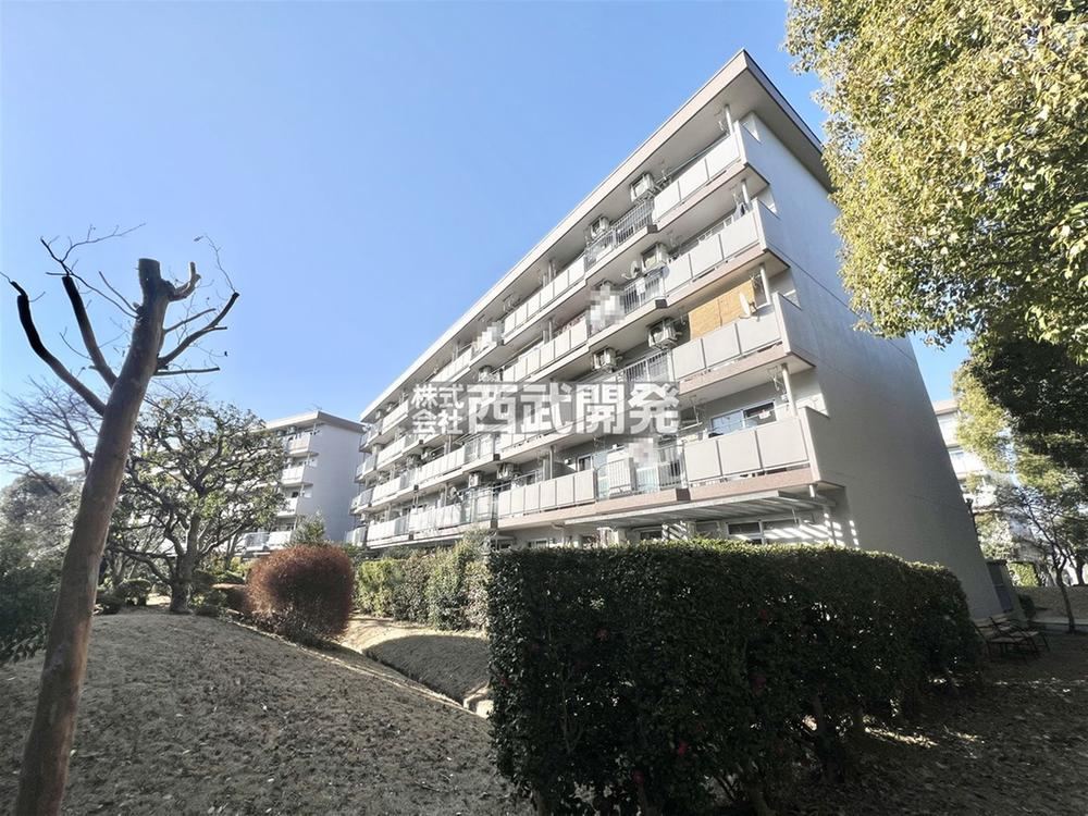 Beautiful 3LDK Apartment with New Renovation - Photo 1