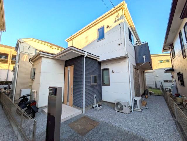 4LDK House Near Higashimatsuyama Station - Photo 1