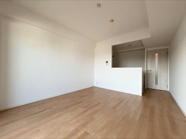 3LDK apartment in Kadoma, Osaka - Photo 1