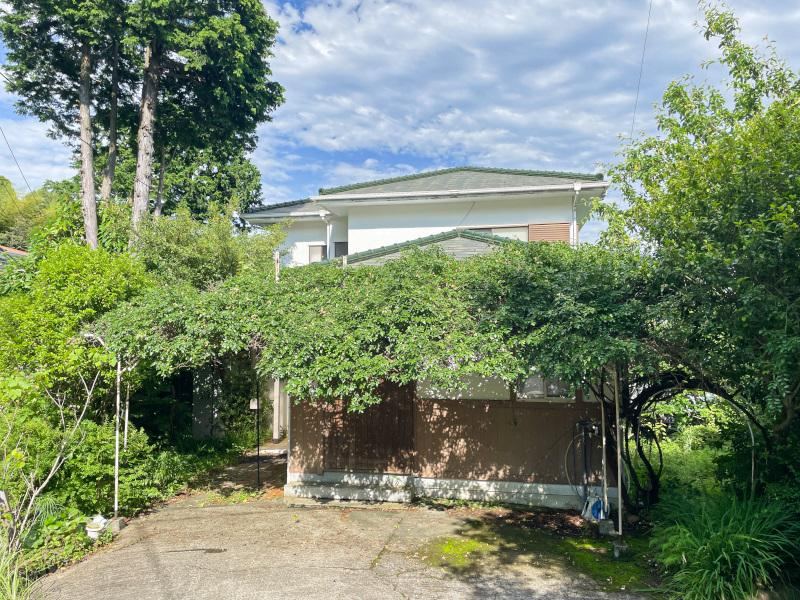 Spacious 4LDK House with Storage in Nishinatami-cho - Photo 1