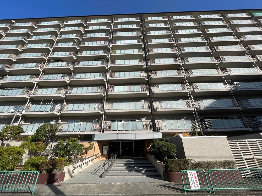 3LDK apartment in Ibaraki, Osaka - Photo 1