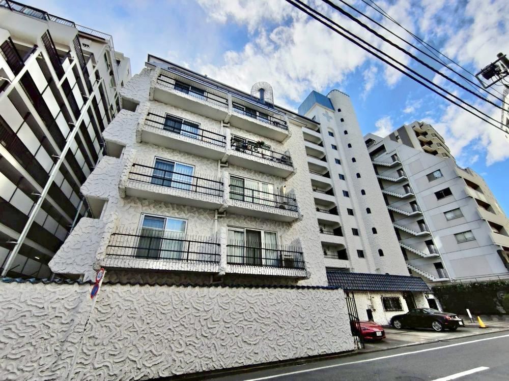 Comfortable 3DK Apartment in Higashi-Nakano - Photo 1