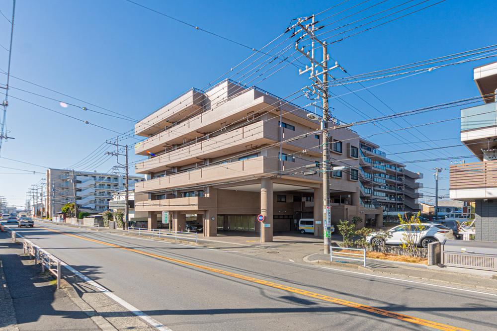 Spacious 4LDK Renovated Apartment in Chigasaki - Photo 1