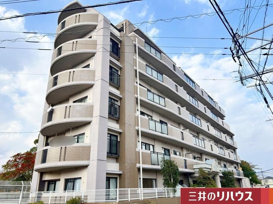 4LDK apartment in Kasuga, Fukuoka - Photo 1