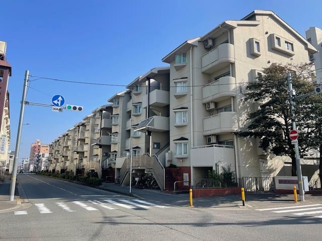 3LDK apartment in Joto Ward, Osaka - Photo 1