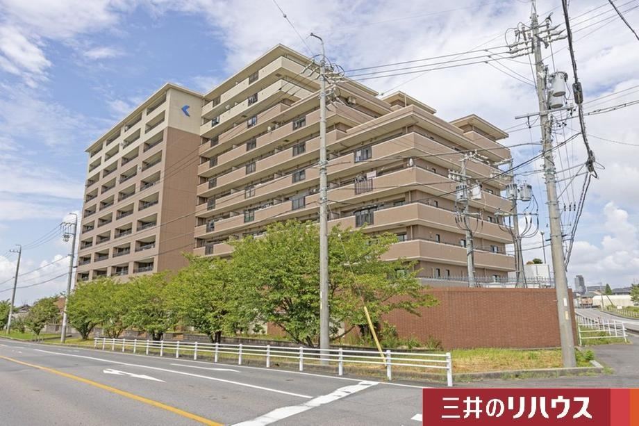 3LDK apartment in Kariya, Aichi - Photo 1