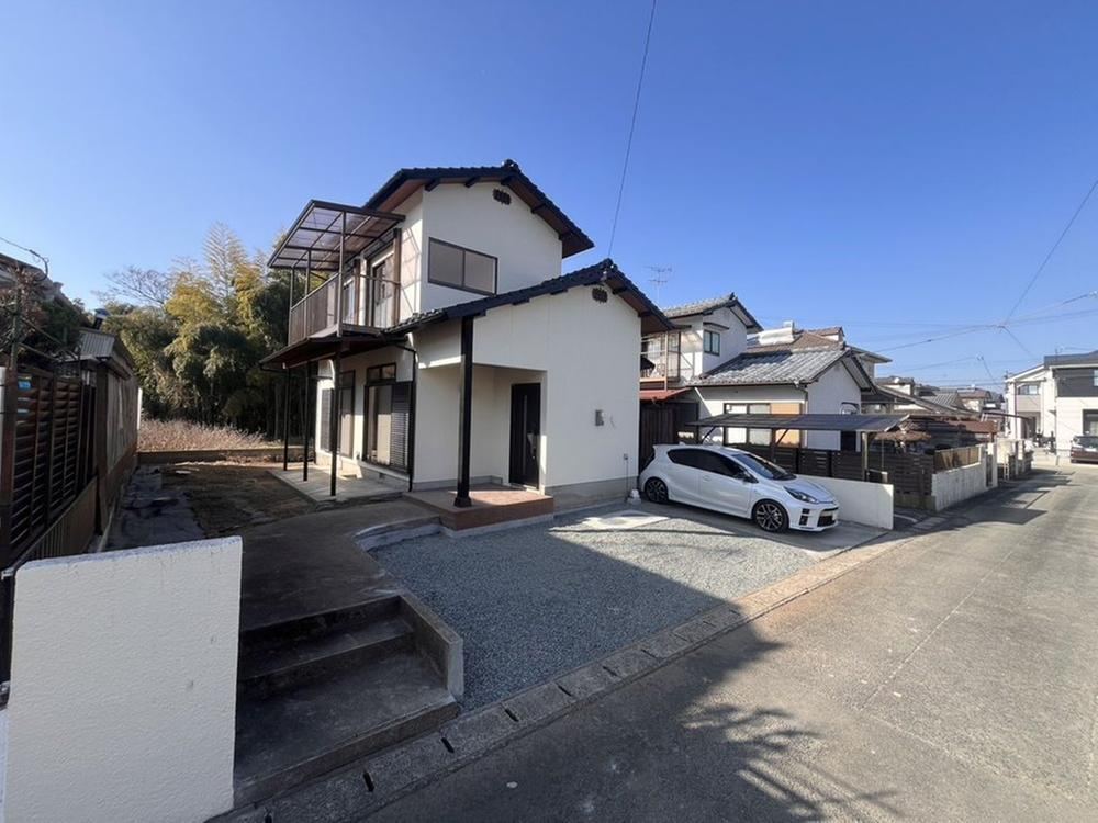 Renovated 3LDK Home in Ueki Town - Photo 1