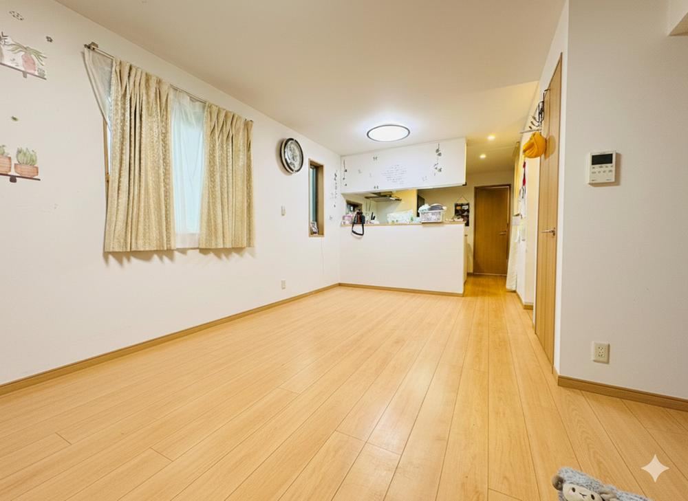 Sunny 3LDK House Near Nishi-Kawaguchi Station - Photo 1