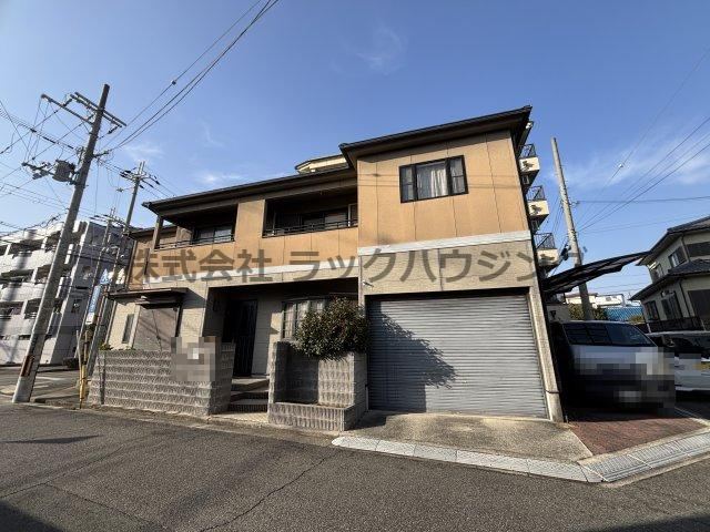 Versatile 6LDK House with Office Space - Photo 1