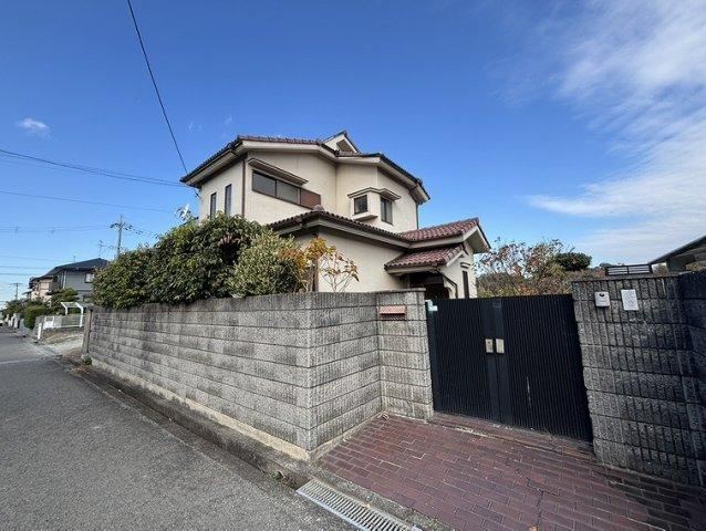 5K House with Spacious Land in Kumatori - Photo 1