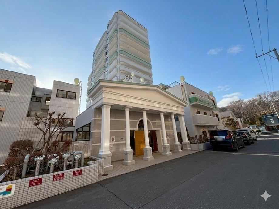 2LDK apartment in Chuo Ward, Sapporo, Hokkaido - Photo 1