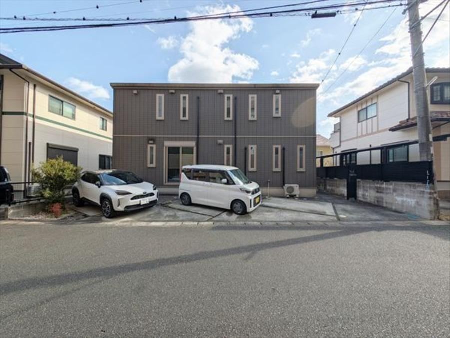 Fully Equipped 6LDK Two-Family House in Kumamoto - Photo 1