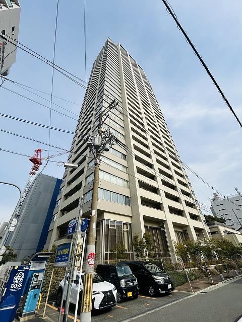 2LDK apartment in Nishi Ward, Osaka - Photo 1