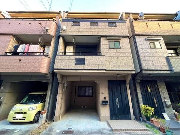 Charming 4LDK House in Bandai East - Photo 1