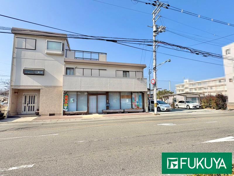 Spacious 6LDKK House in Katsuhara - Photo 1