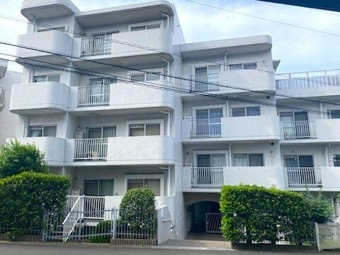 Corner 2LDK Apartment in Sakuradai - Photo 1