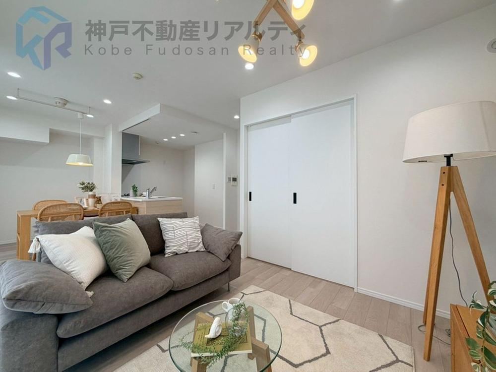 3LDK apartment in Nada Ward, Kobe, Hyogo - Photo 1