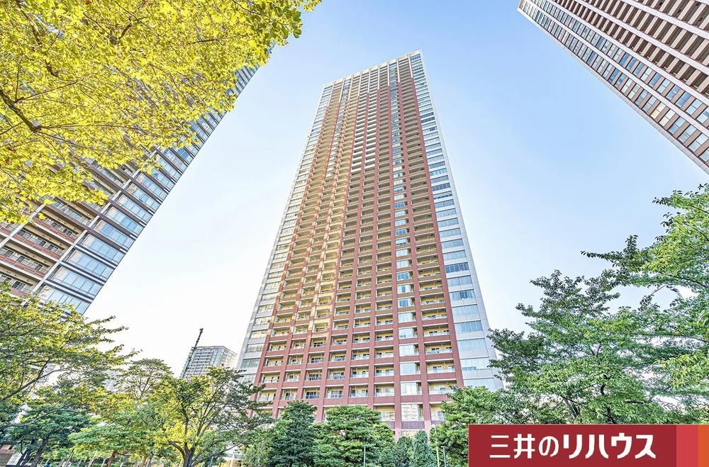 2LDK apartment in Minato Ward, Tokyo - Photo 1