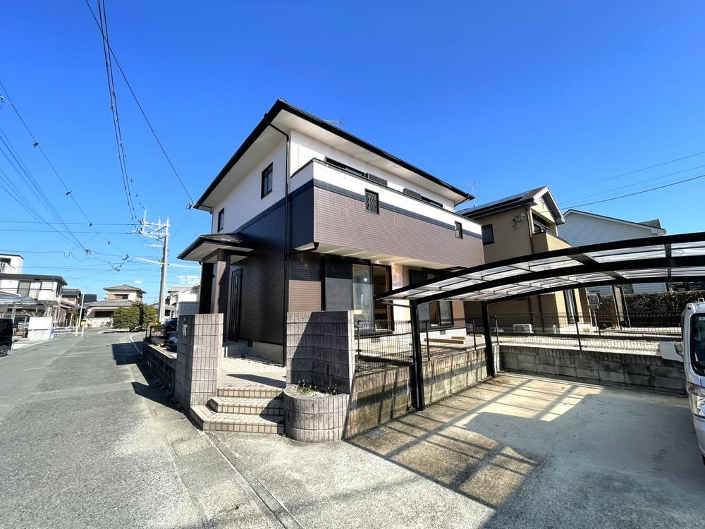 Fully Renovated 4LDK House in Tosu - Photo 1