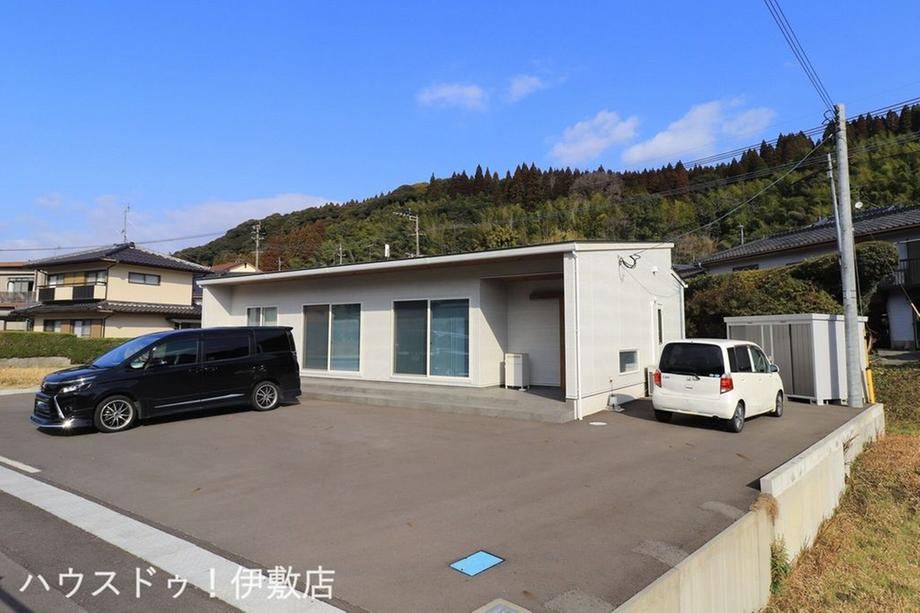 Modern 3LDK House with Spacious LDK - Photo 1