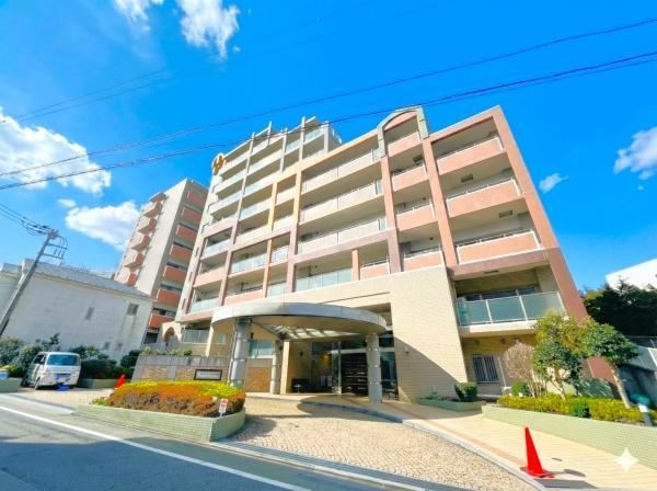 Stylish 3LDK+S Apartment in Fujisawa - Photo 1