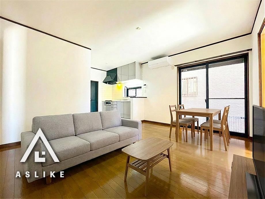 Renovated 4LDK House with Parking for 2 Cars - Photo 1