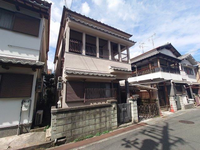Spacious 5DK House with Garage in Higashi-Osaka - Photo 1
