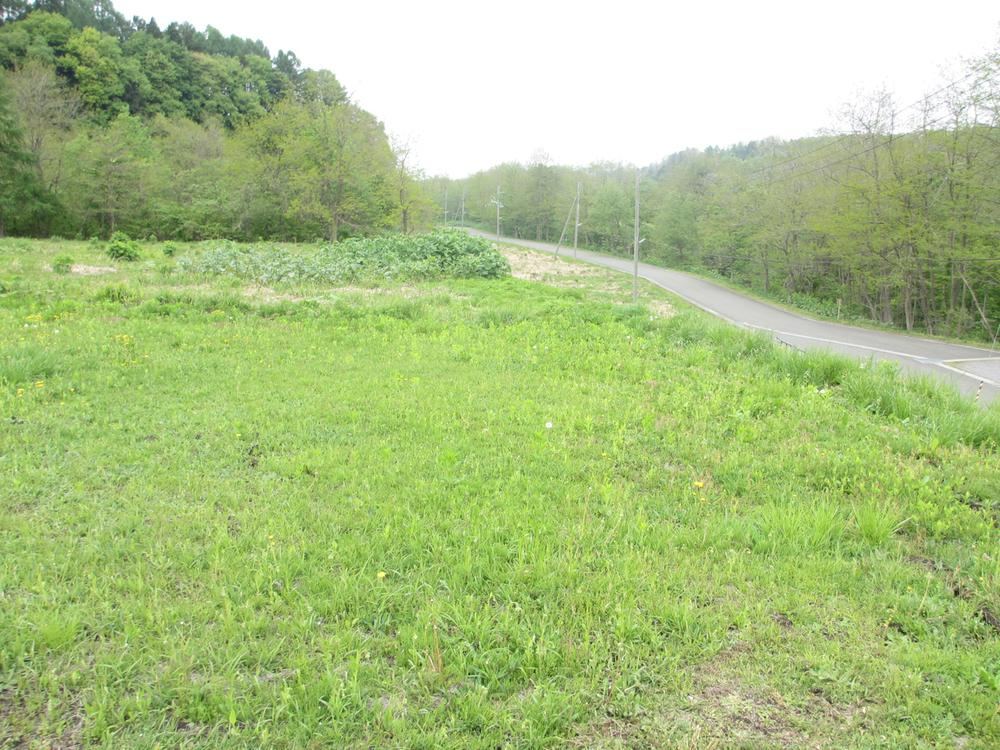 Expansive Land with Mountain Views in Aomori City - Photo 1