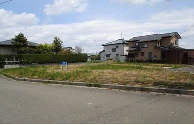 Spacious Land for a Quiet Life in Niigata - Photo 1