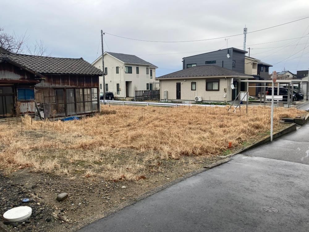 Land Near Uchinokai Station, Niigata - Photo 1
