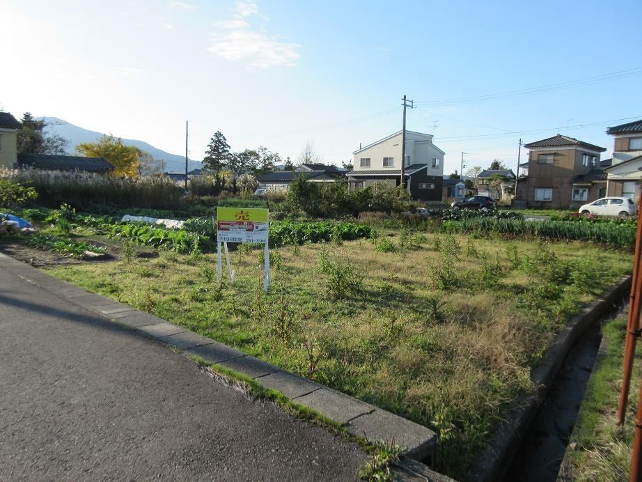 Sunny Land Near Wanami Sports Ground - Photo 1