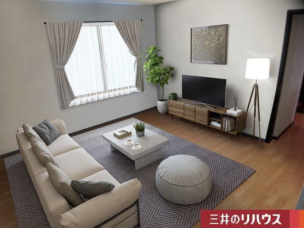 Spacious 4LDK House in Takatsuka Shinden - Photo 1