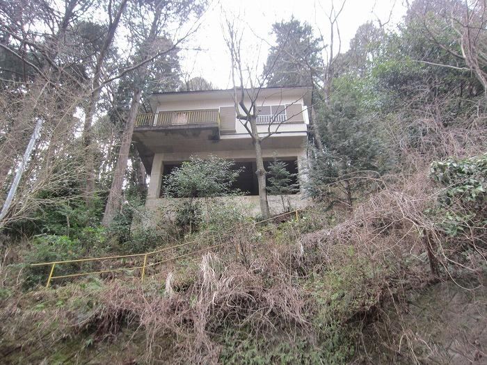 Expansive 2LDK House in Izusan - Photo 1