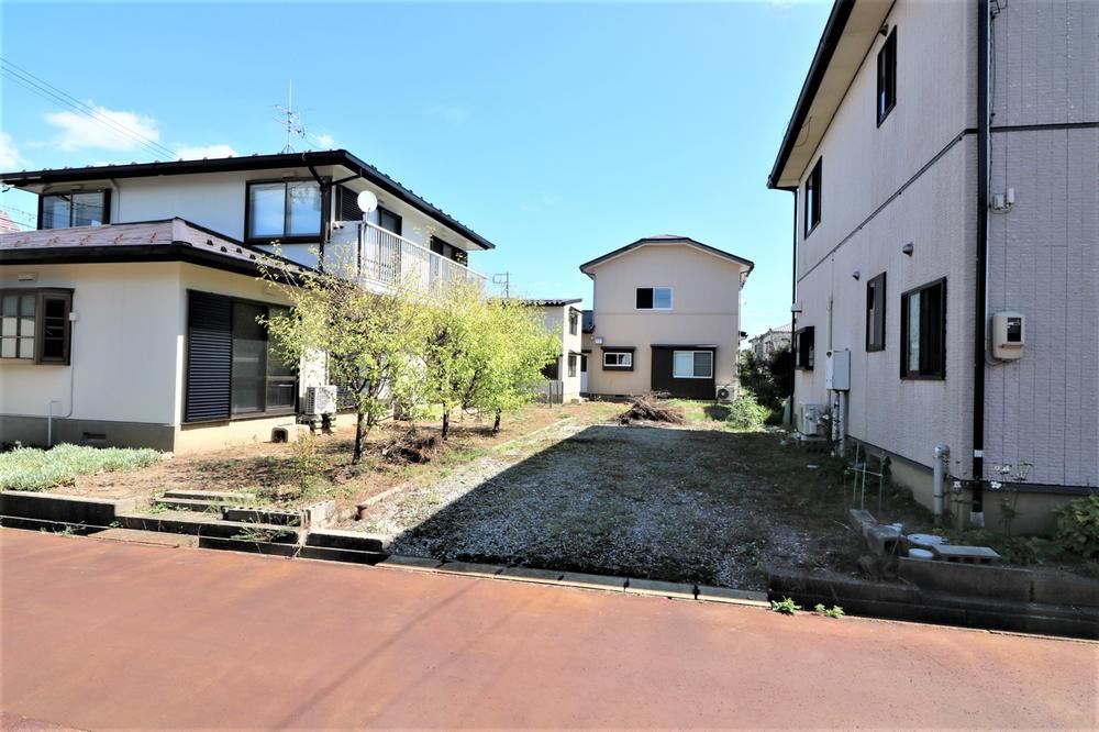 Quiet Residential Land with Amenities Nearby - Photo 1