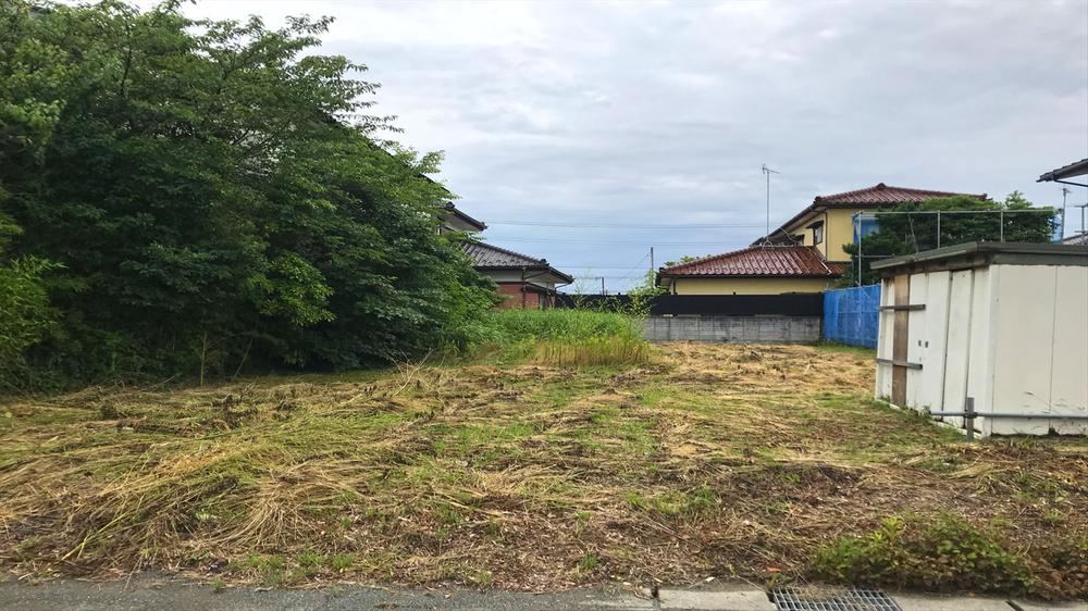Spacious Land in Higashi-Izumi for Your Dream Home - Photo 1