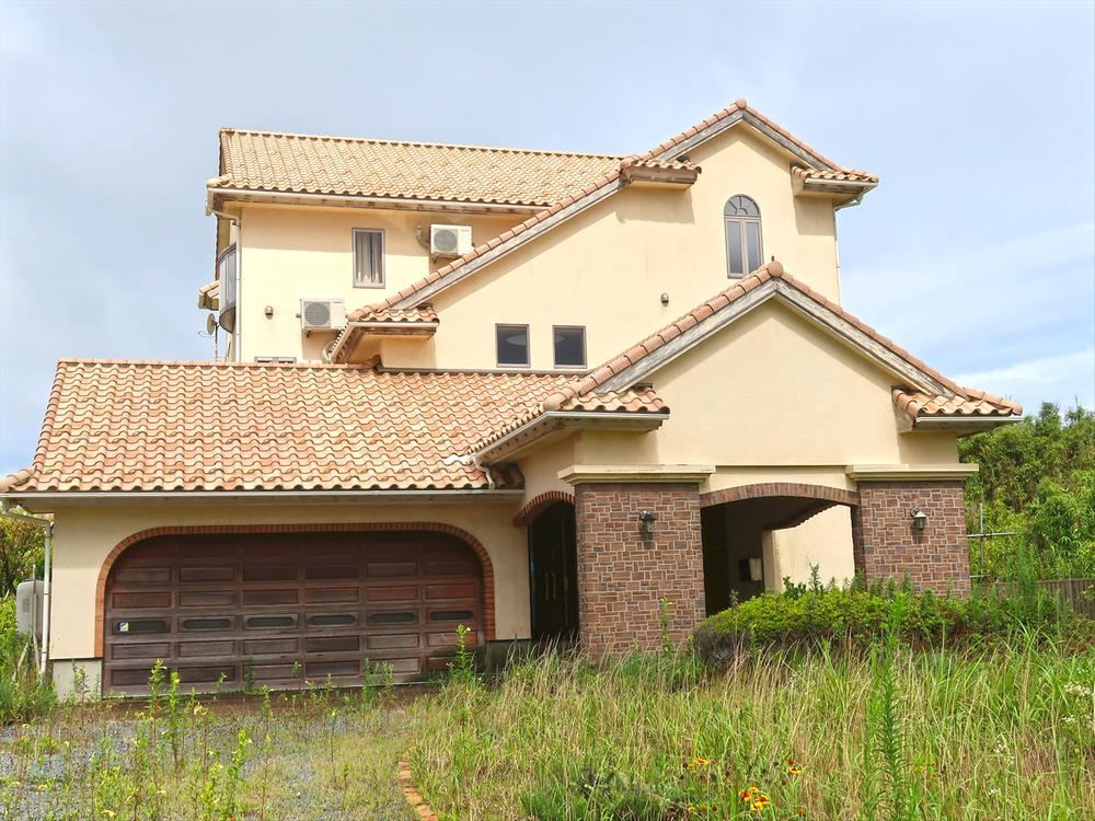 Impressive Large House with Ocean View in Sakata - Photo 1