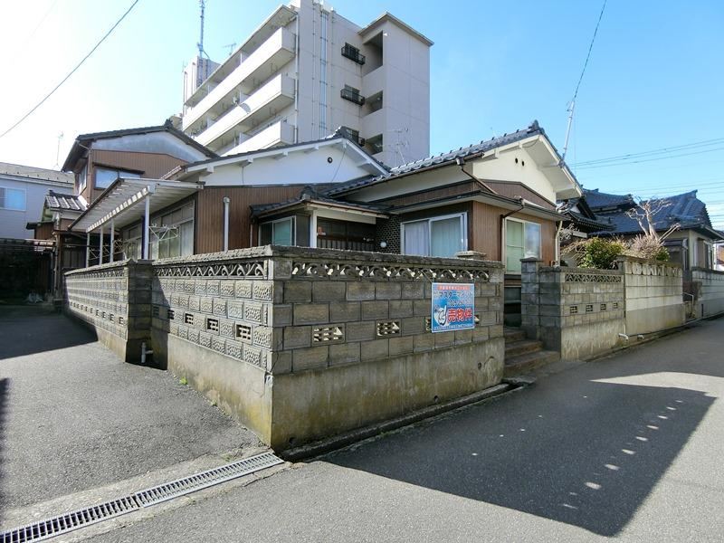 Large Vacant Land Near Higashi-Niigata Station - Photo 1