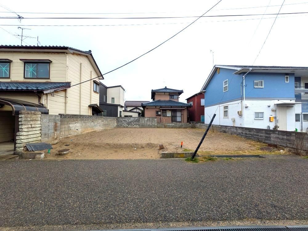 Well-Located Land Near Kobari Station and Aoyama Elementary School - Photo 1