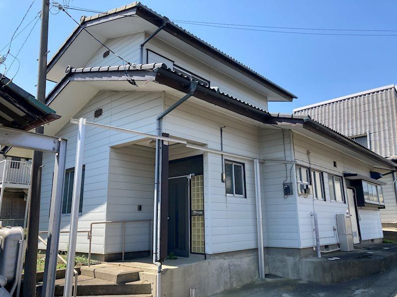 Spacious 5DK House in Minamikoya - Photo 1