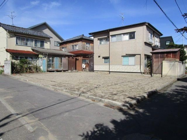 Southwest Corner Lot in Niigata - Photo 1