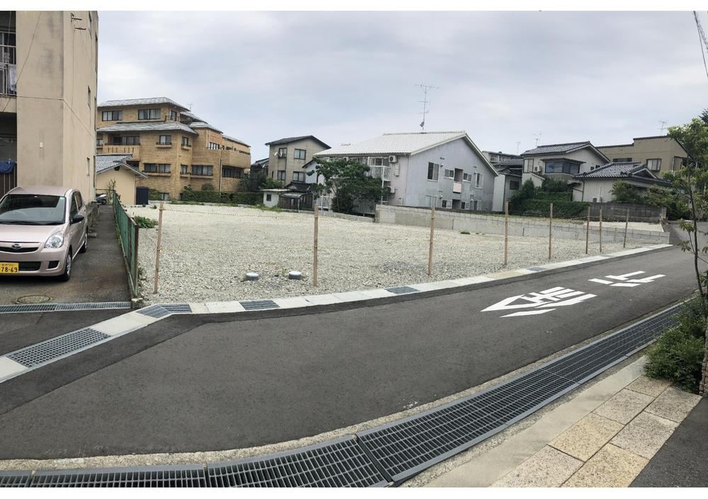 963 m² land in Kanazawa, Ishikawa - Photo 1