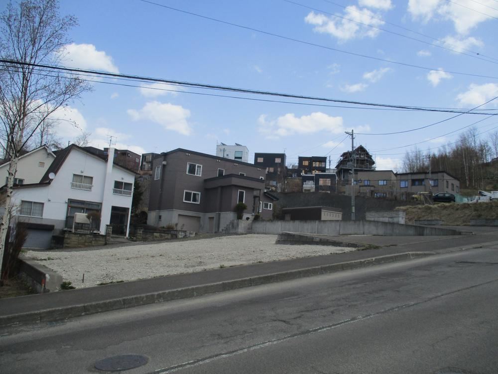 Land with Mountain Views in Otaru, Shinko - Photo 1