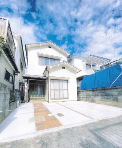 3DK house in Asaminami Ward, Hiroshima - Photo 1