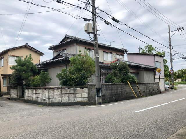 200 m² land in Kanazawa, Ishikawa - Photo 1