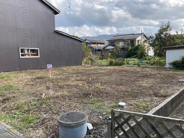 Quiet Residential Land in Nishihoncho, Tainai - Photo 1