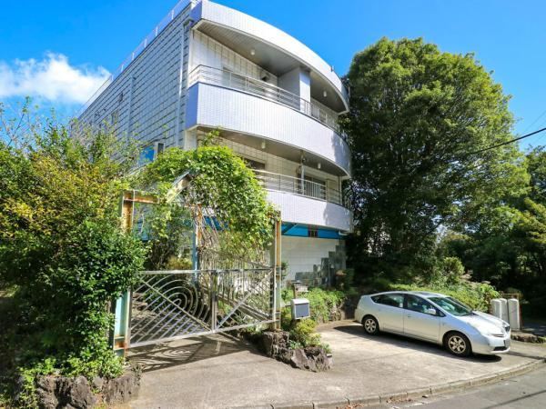 Large 6LDK Property with Rooftop Views - Photo 1